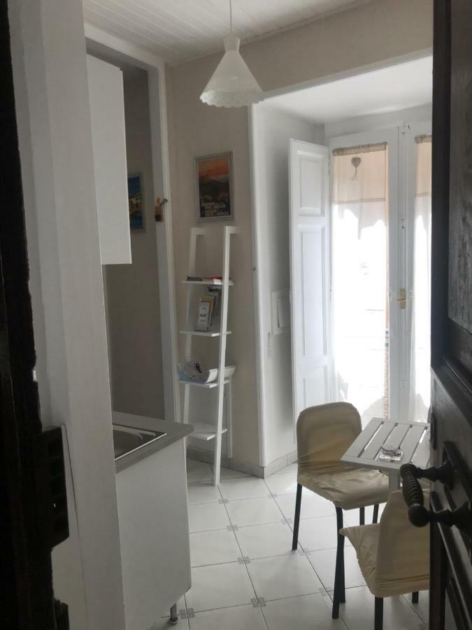 Borgo Santa Lucia Apartment Nápoles Exterior foto